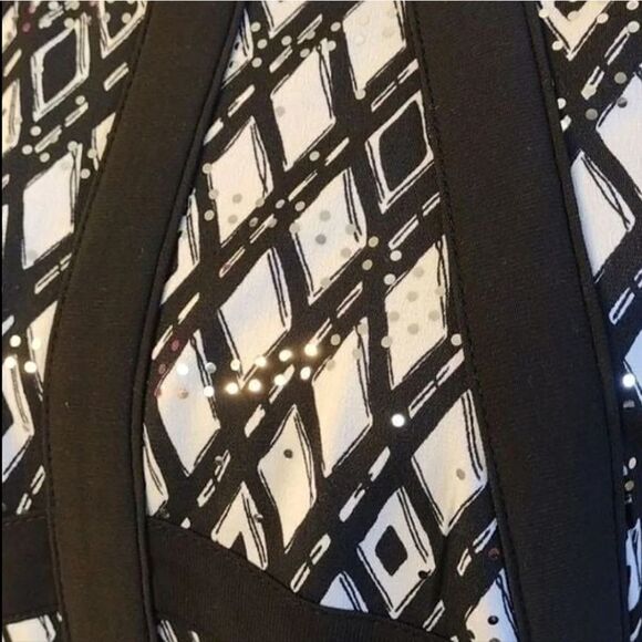 R&M Richards Abstract Black White Print Mapped Bust Mini Dress Size 14 - Picture 3 of 14